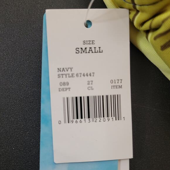 Beach Betty Hawaiian Print Bikini Swim Top - Small - Picture 6 of 6